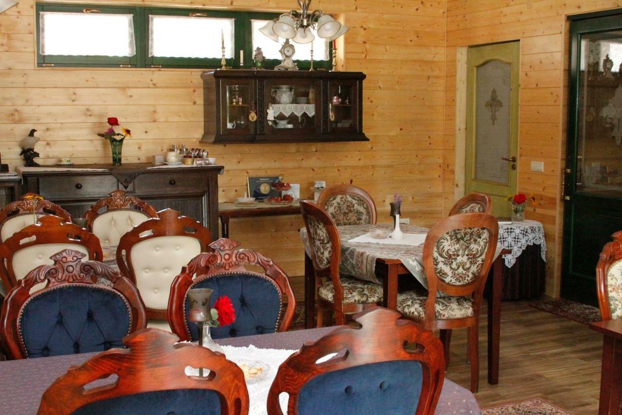 Sasfeszek Vendeghaz Hotel Zirc Luaran gambar