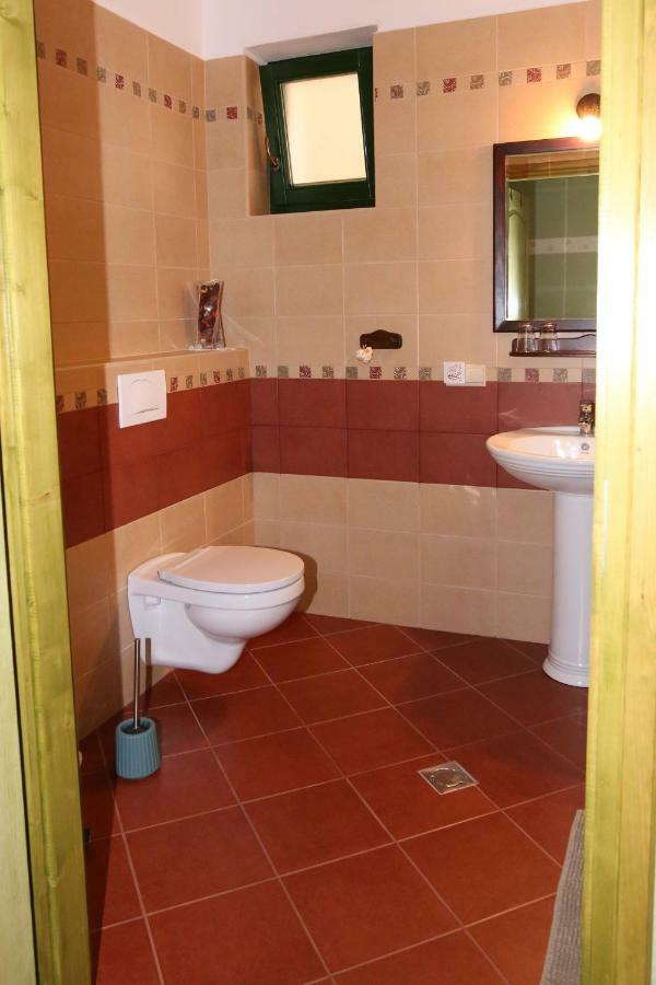 Sasfeszek Vendeghaz Hotel Zirc Luaran gambar