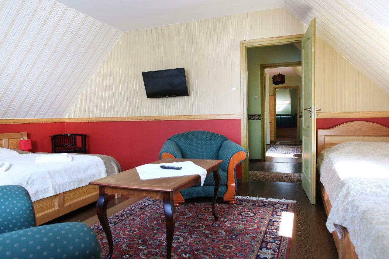 Sasfeszek Vendeghaz Hotel Zirc Luaran gambar