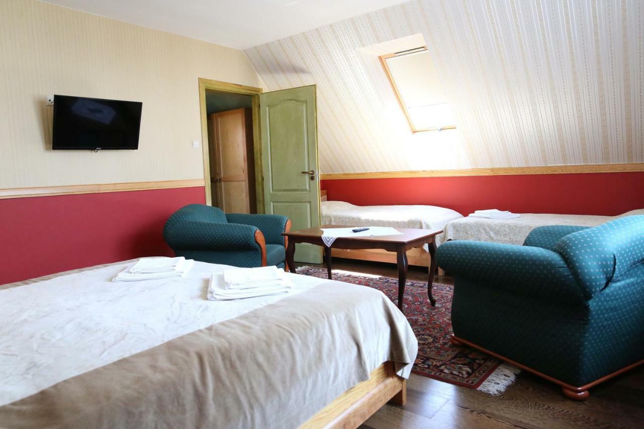 Sasfeszek Vendeghaz Hotel Zirc Luaran gambar