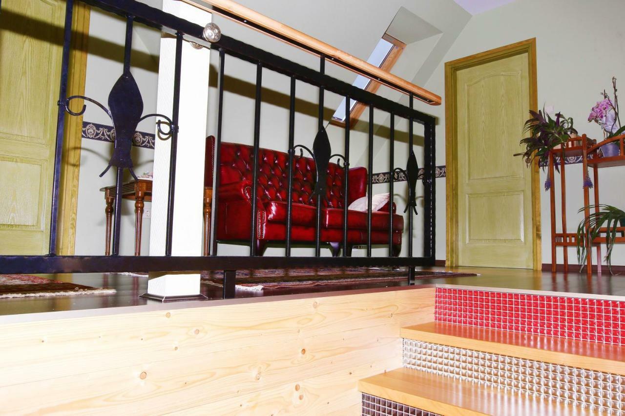 Sasfeszek Vendeghaz Hotel Zirc Luaran gambar